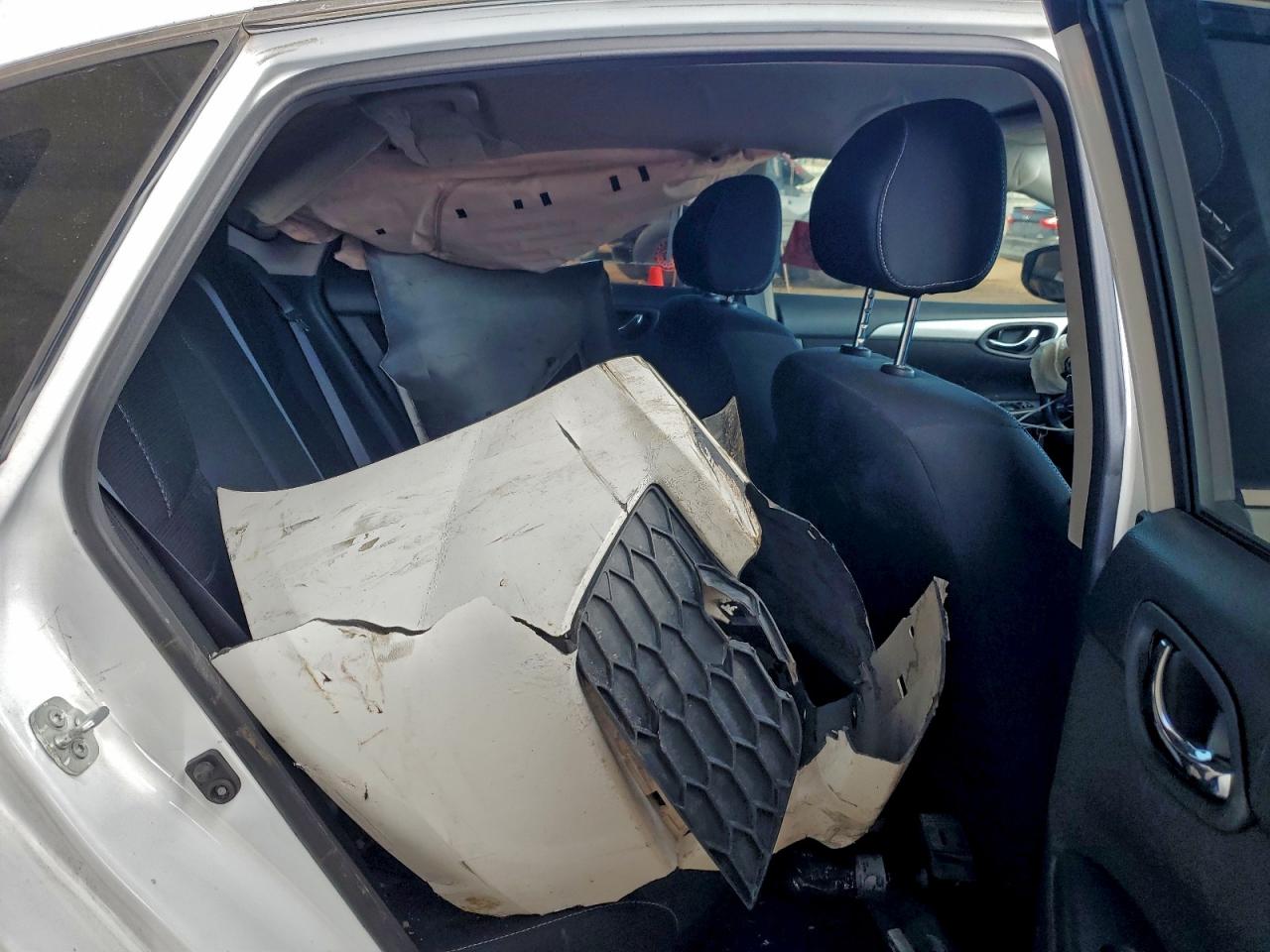 2018 NISSAN SENTRA photo 10