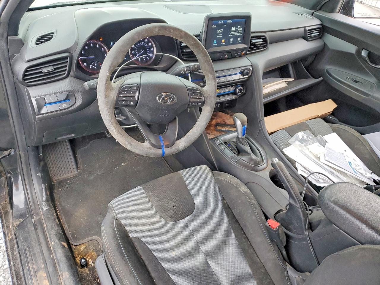 2019 HYUNDAI VELOSTER BASE photo 8