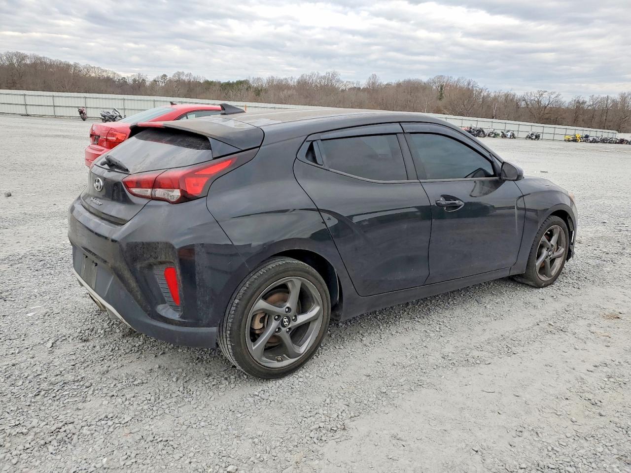 2019 HYUNDAI VELOSTER BASE photo 3