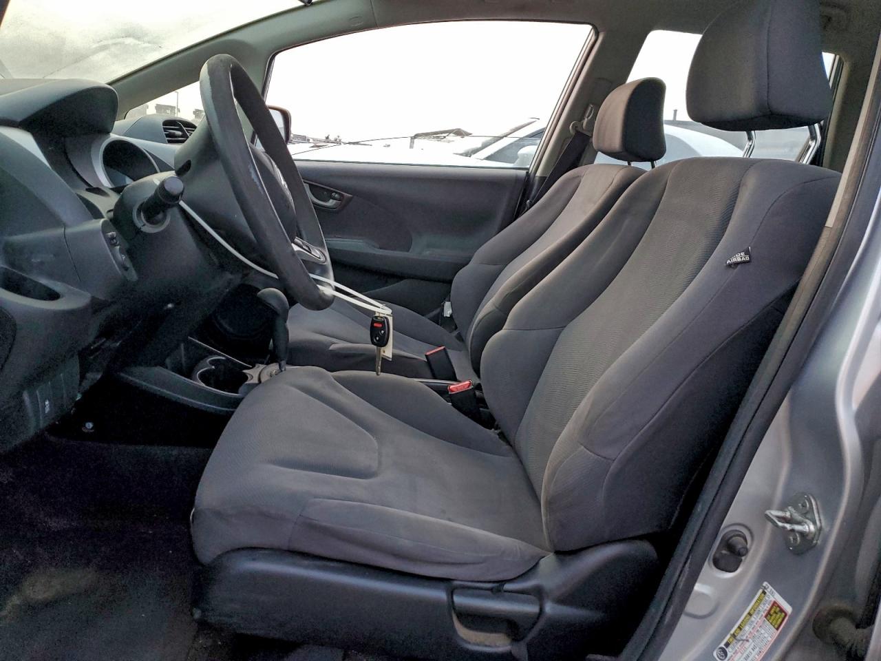 2013 HONDA FIT photo 7