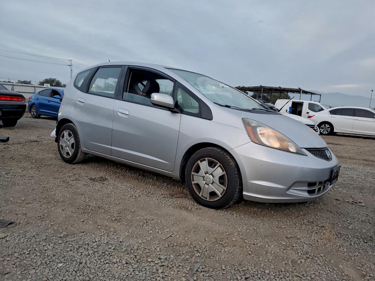 2013 HONDA FIT photo 4