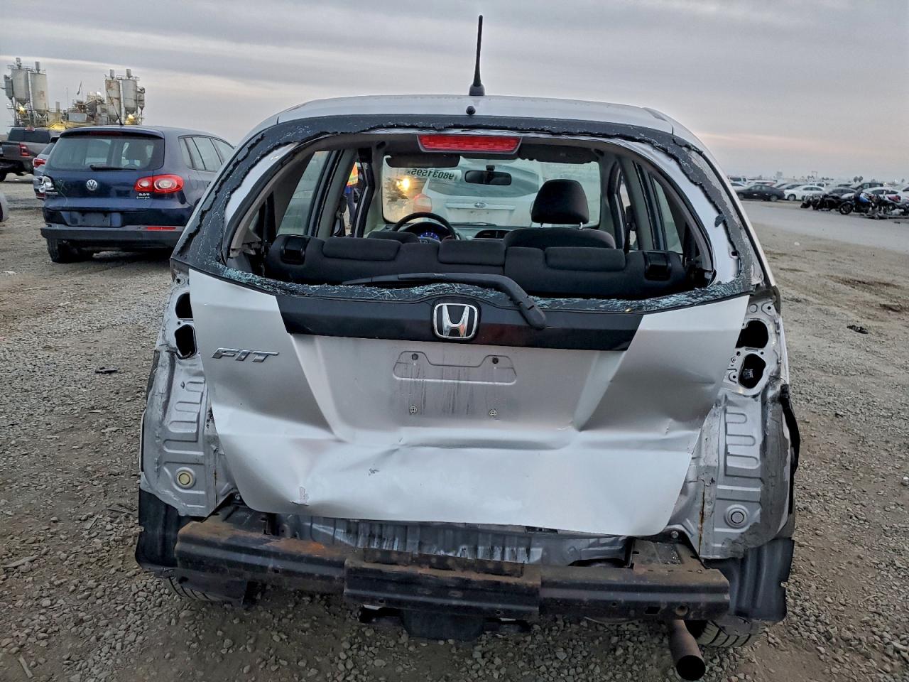 2013 HONDA FIT photo 6