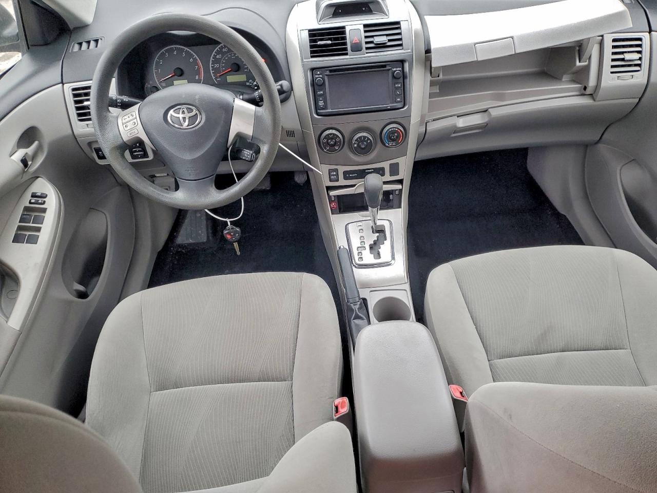 2013 TOYOTA COROLLA BASE photo 8