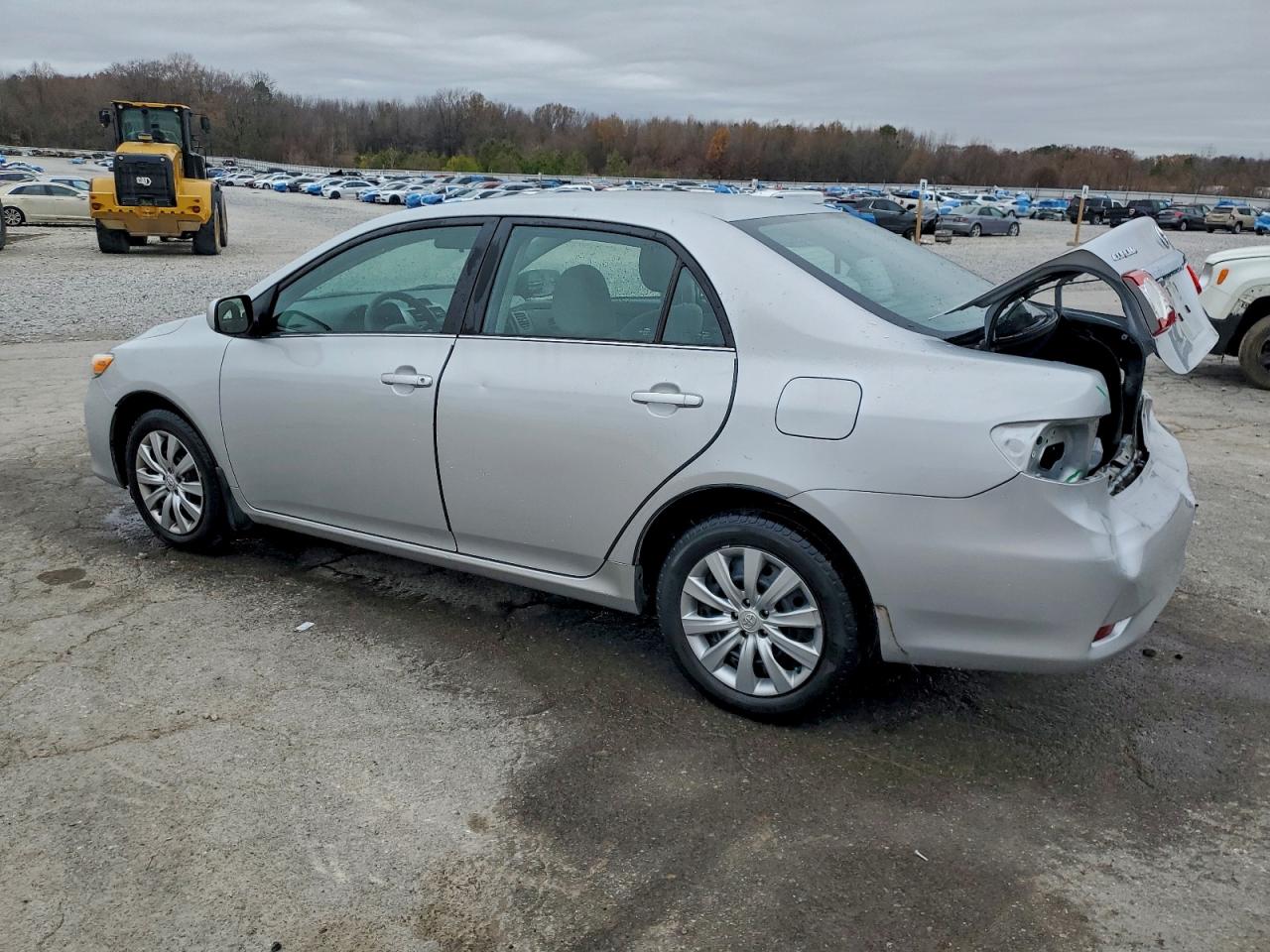 2013 TOYOTA COROLLA BASE photo 2