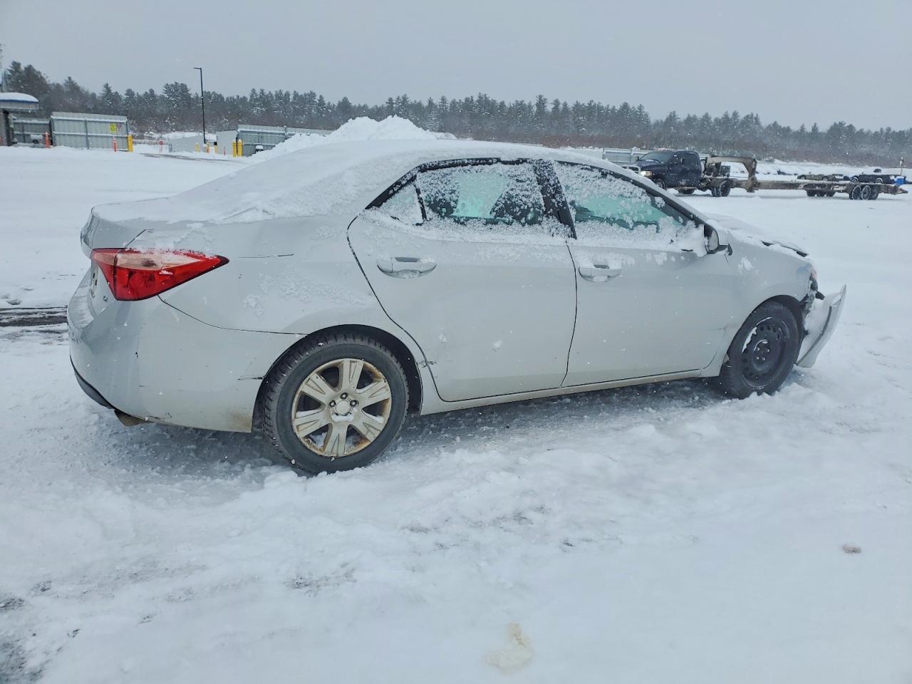 2019 TOYOTA COROLLA L photo 3