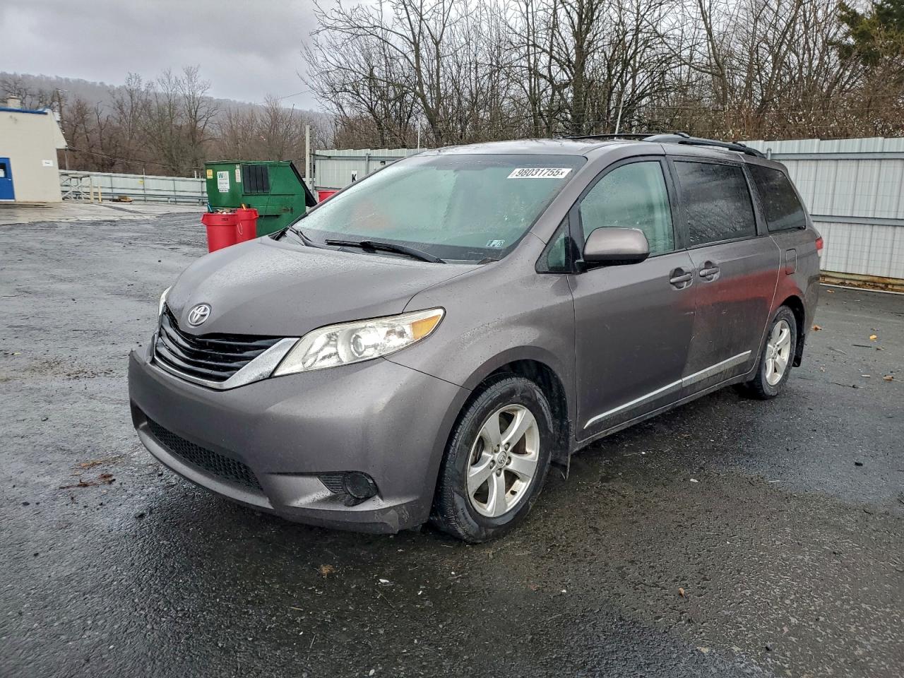 2014 TOYOTA SIENNA