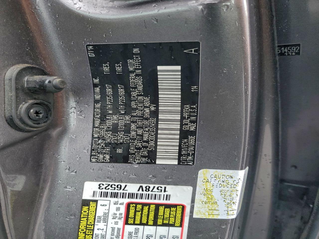 2014 TOYOTA SIENNA LE photo 13