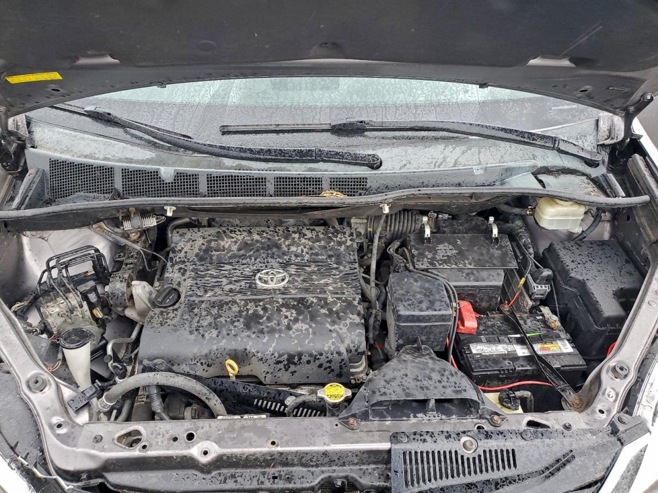2014 TOYOTA SIENNA LE photo 12