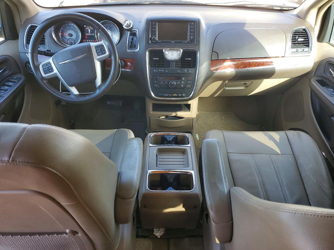 2015 CHRYSLER TOWN & COUNTRY TOURING photo 8