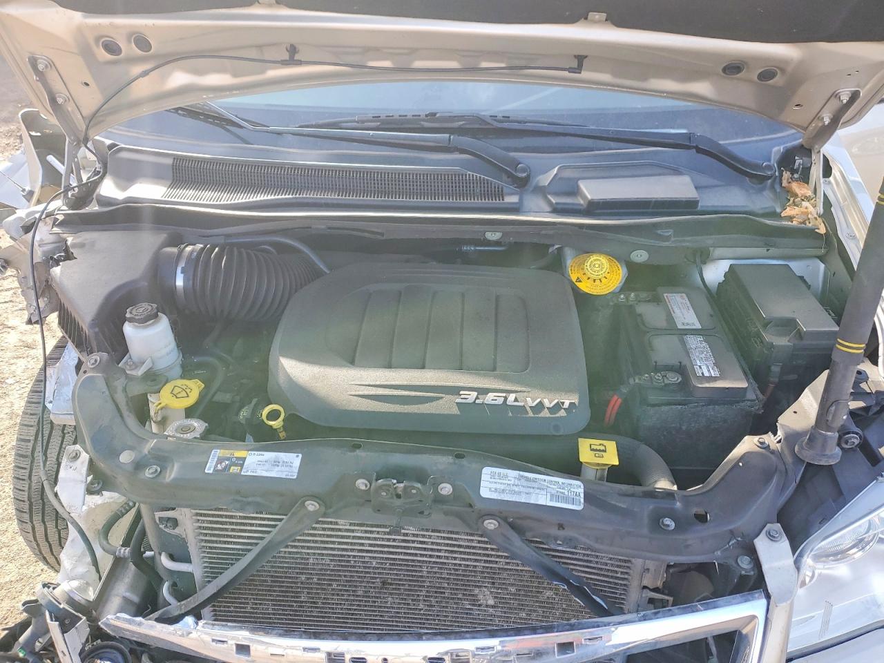 2015 CHRYSLER TOWN & COUNTRY TOURING photo 12