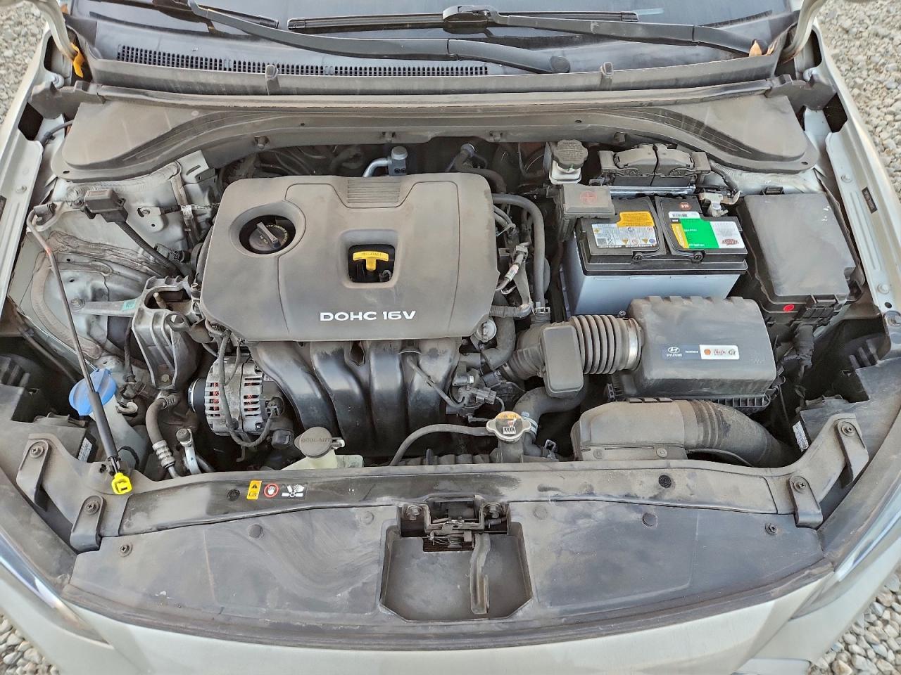 2017 HYUNDAI ELANTRA SE photo 11
