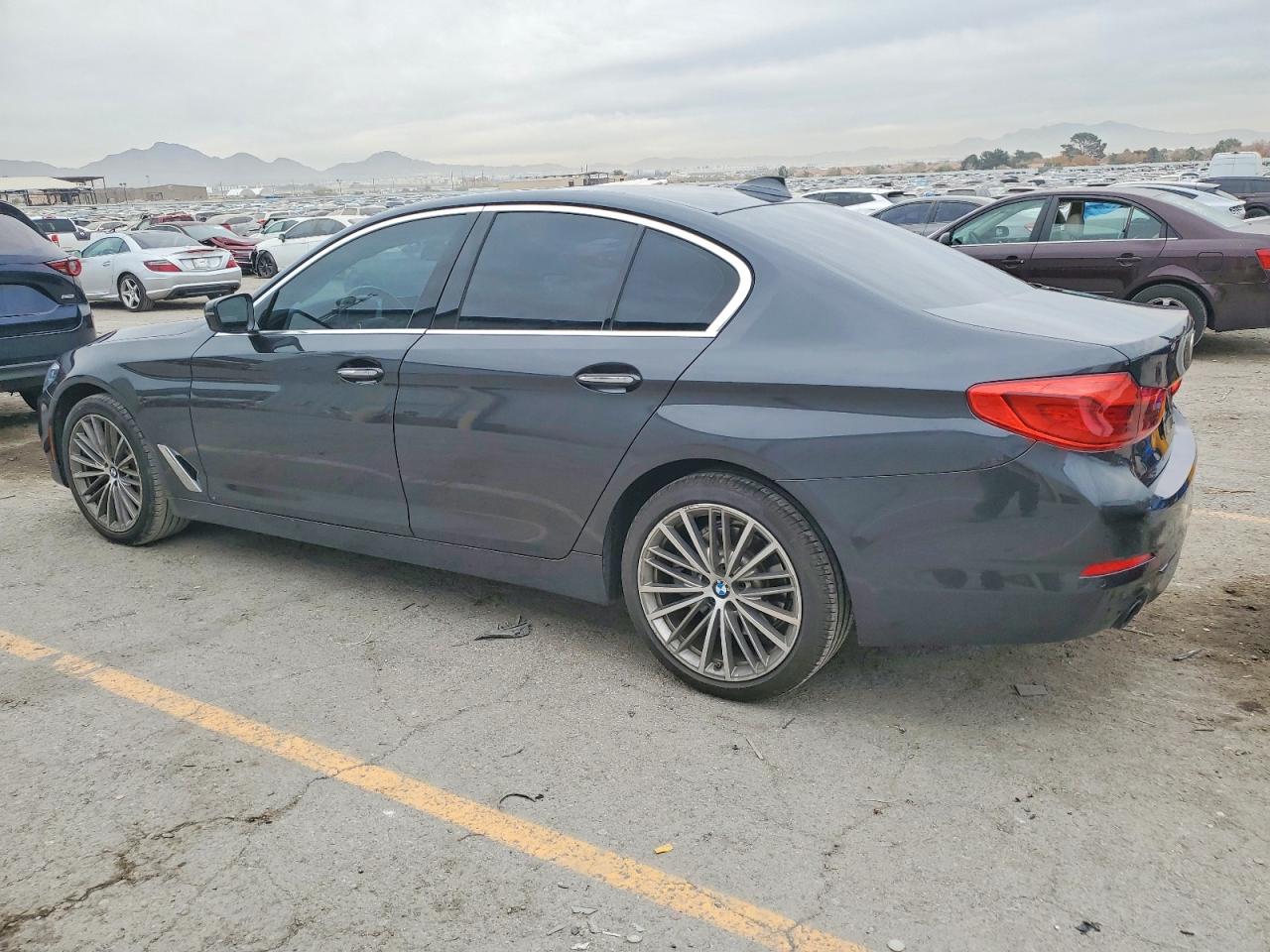 2018 BMW 530 I photo 2