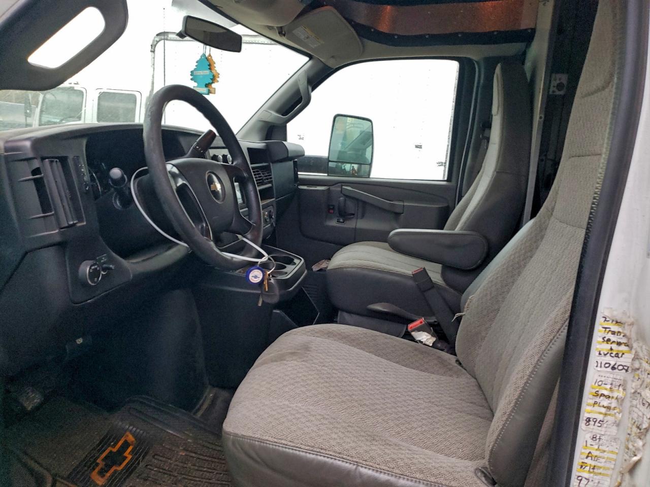 2016 CHEVROLET EXPRESS G3500 photo 7