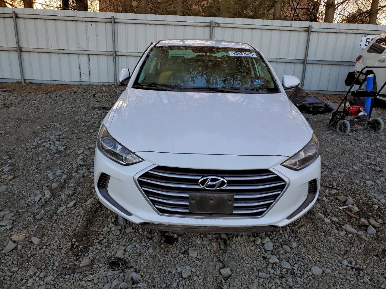 2017 HYUNDAI ELANTRA SE photo 9