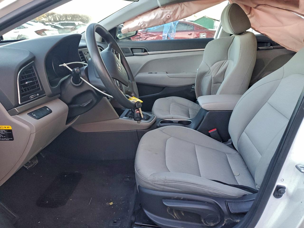 2017 HYUNDAI ELANTRA SE photo 13