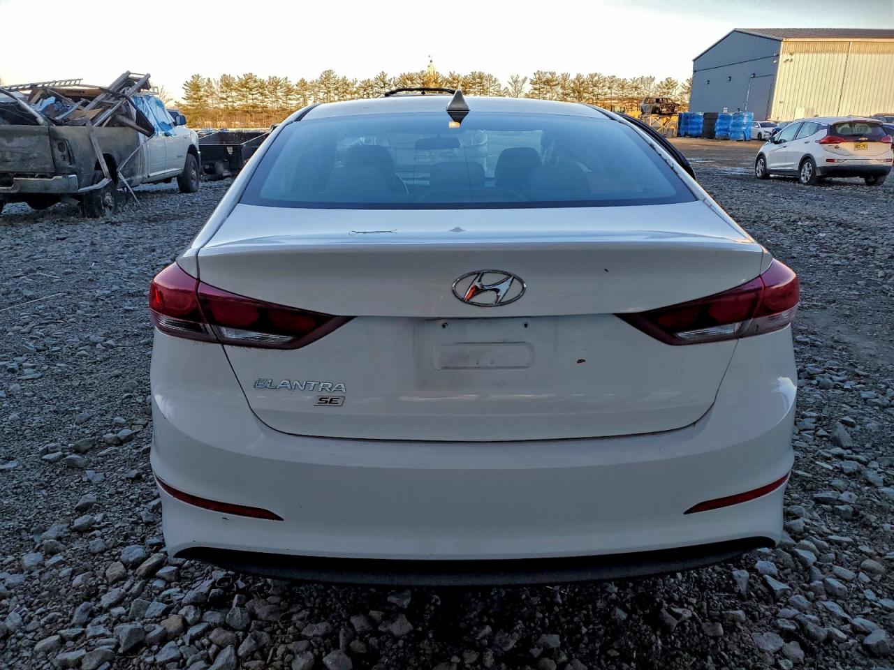 2017 HYUNDAI ELANTRA SE photo 11