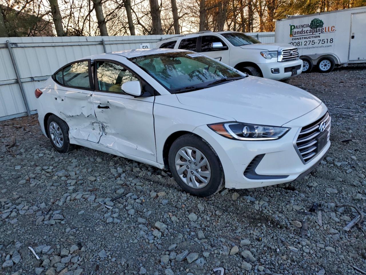 2017 HYUNDAI ELANTRA SE photo 7