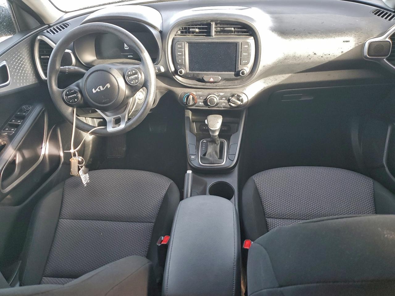 2025 KIA SOUL LX photo 8