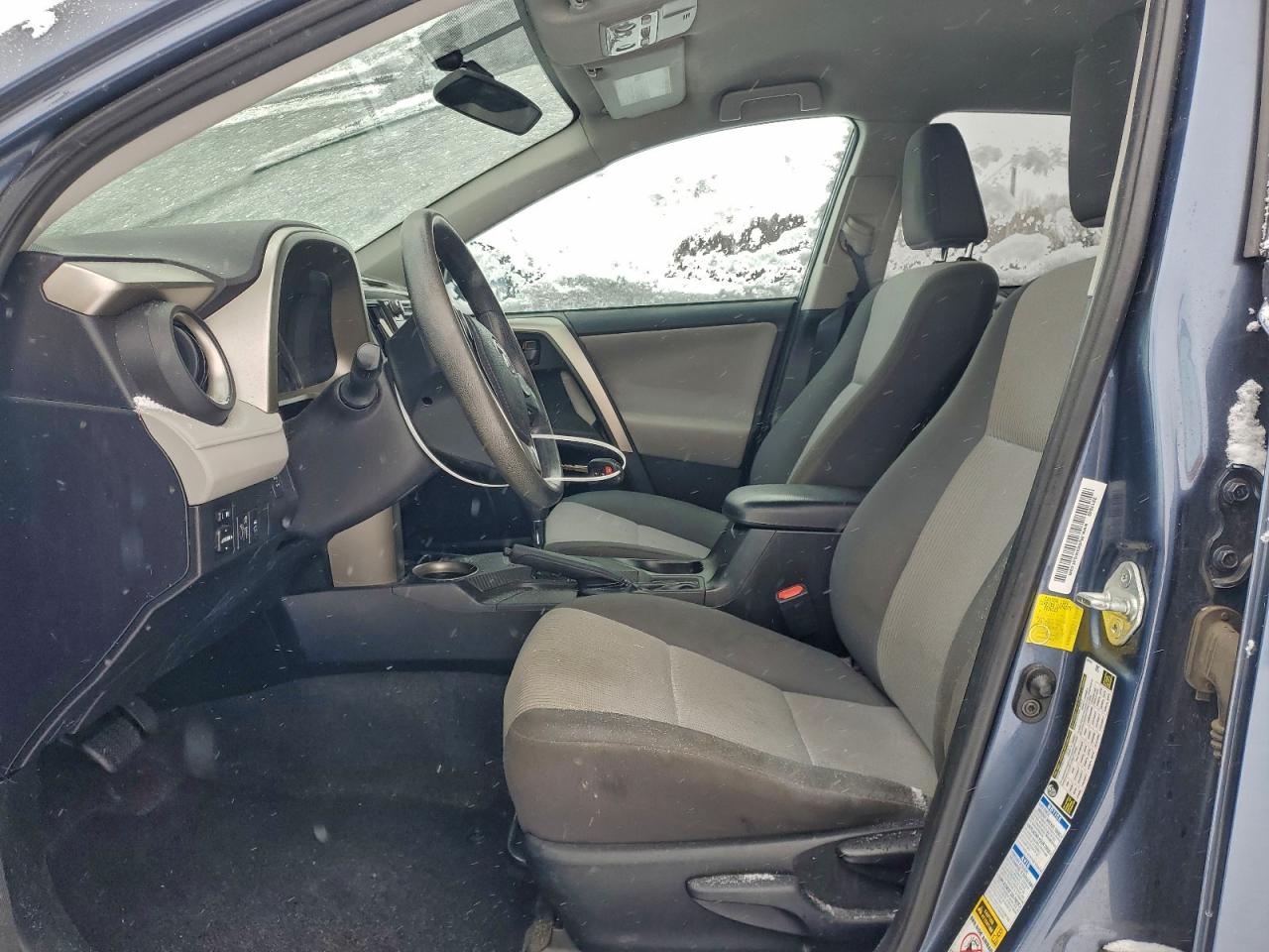 2014 TOYOTA RAV4 LE photo 13