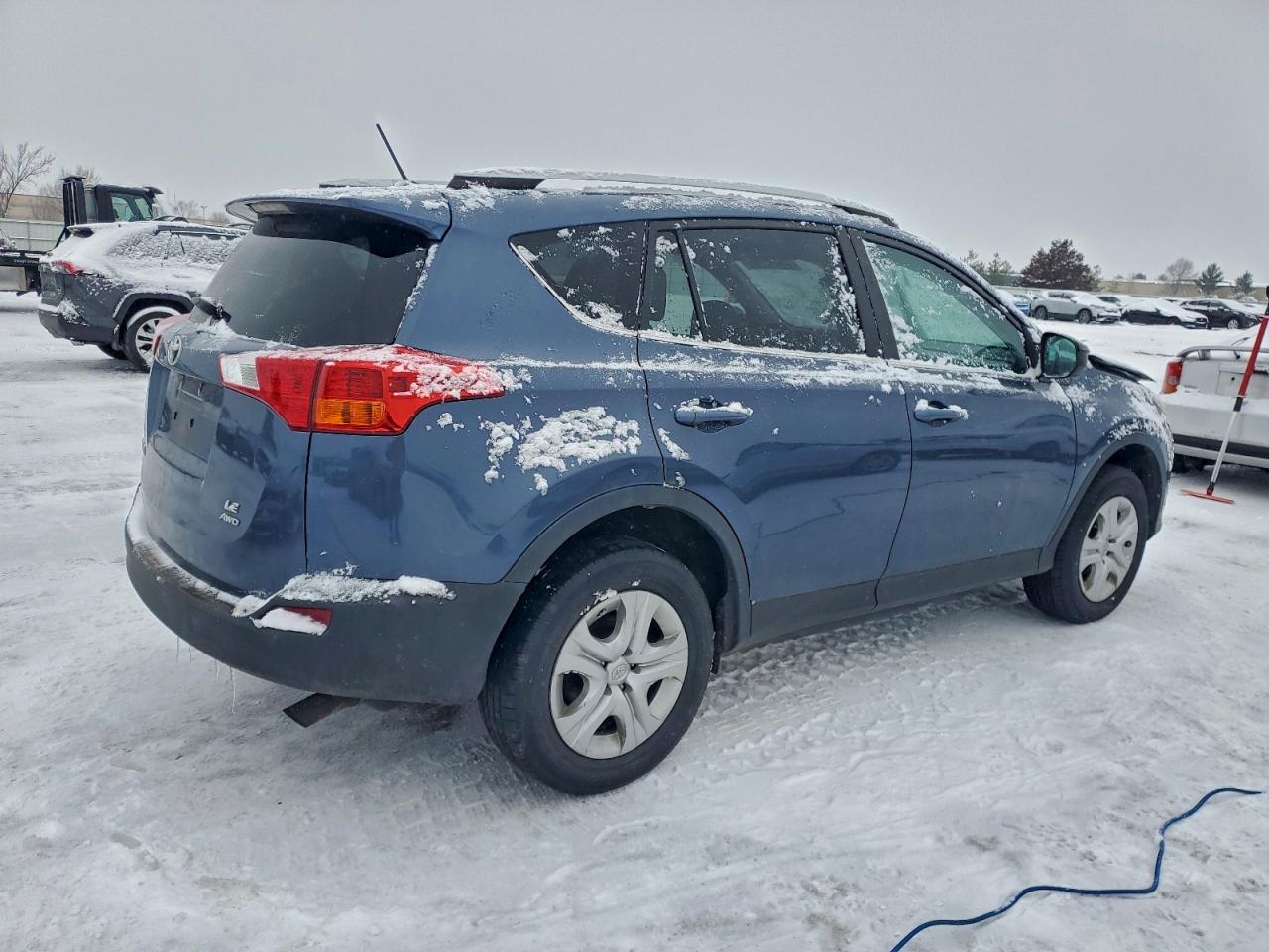 2014 TOYOTA RAV4 LE photo 5