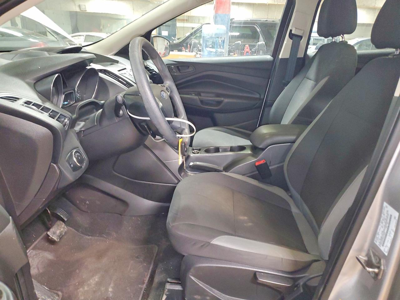 2016 FORD ESCAPE S photo 13