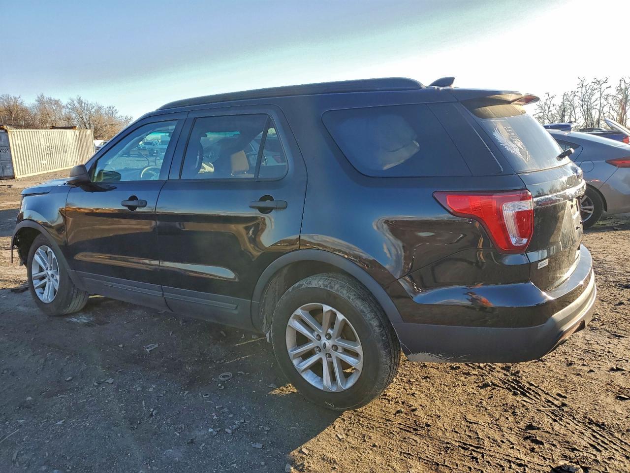 2016 FORD EXPLORER photo 4