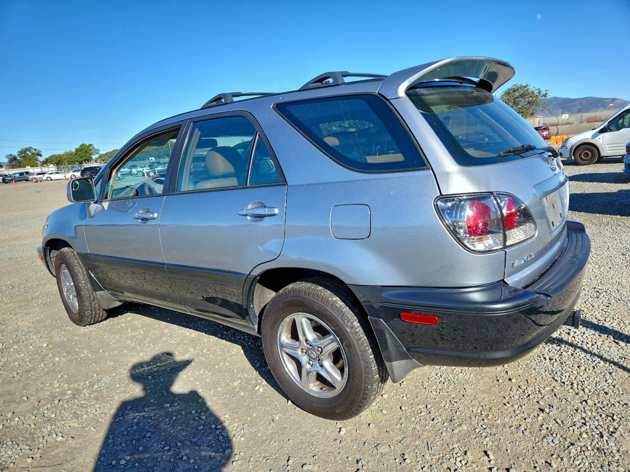 2002 LEXUS RX 300 photo 2