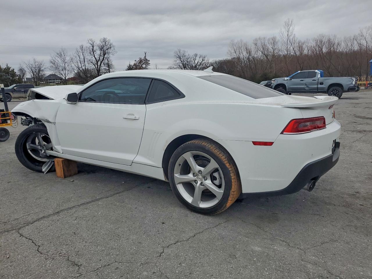 2015 CHEVROLET CAMARO LT photo 2
