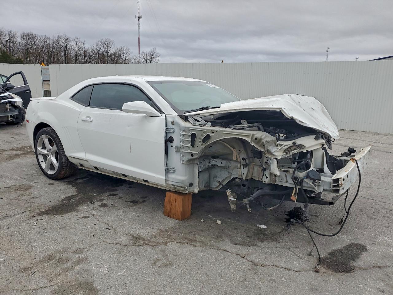 2015 CHEVROLET CAMARO LT photo 4