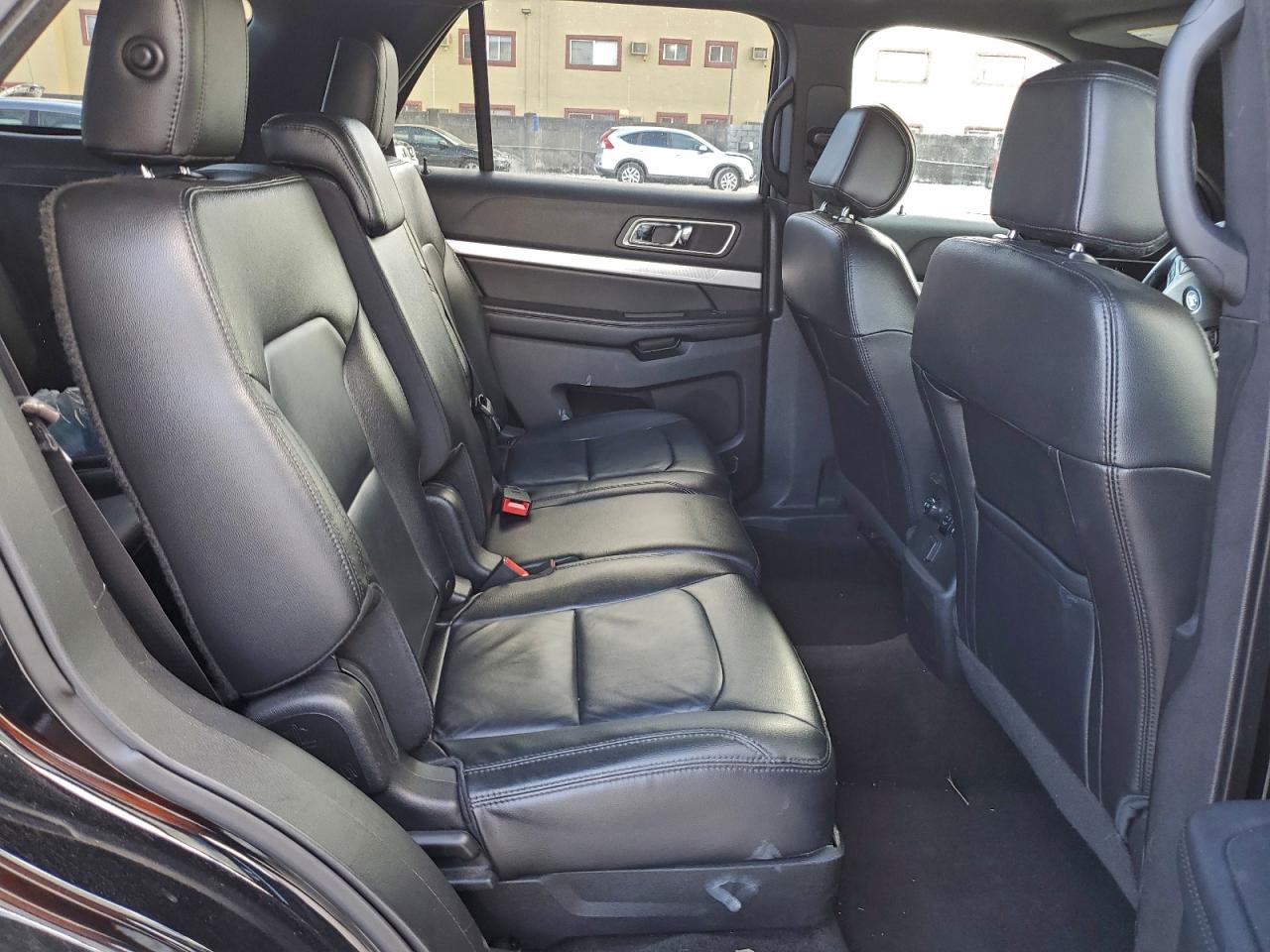 2017 FORD EXPLORER XLT photo 11