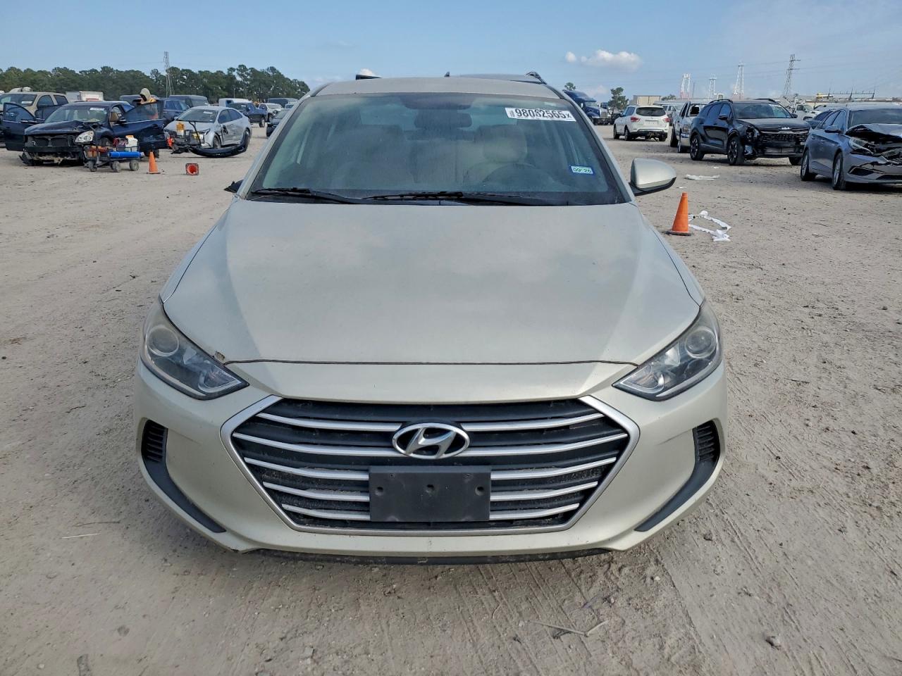 2018 HYUNDAI ELANTRA SEL photo 5