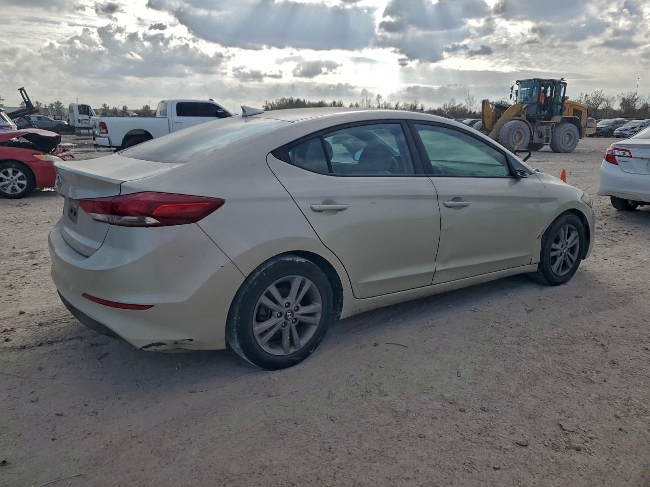 2018 HYUNDAI ELANTRA SEL photo 3