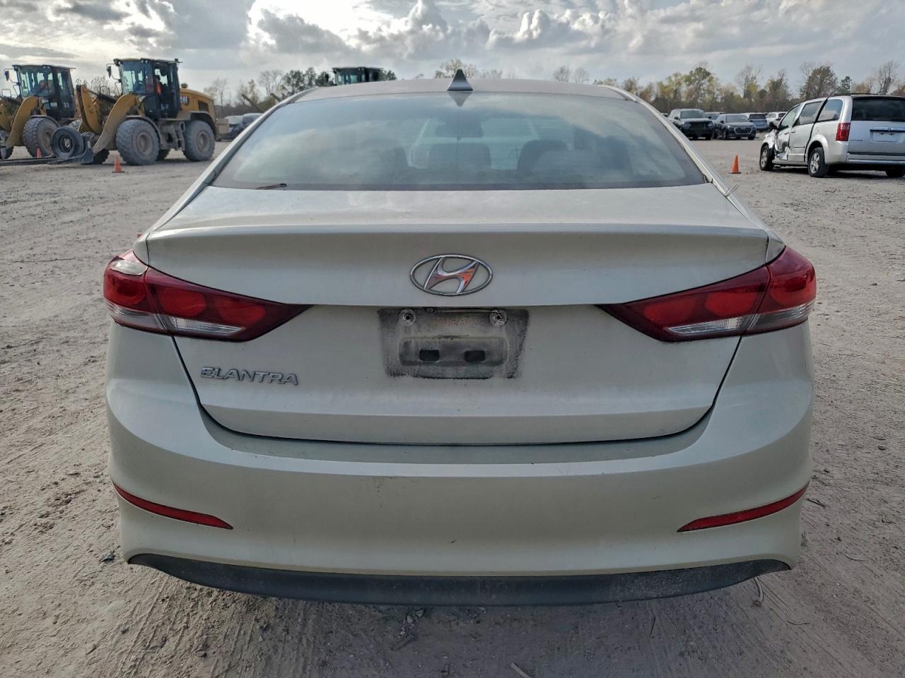 2018 HYUNDAI ELANTRA SEL photo 6