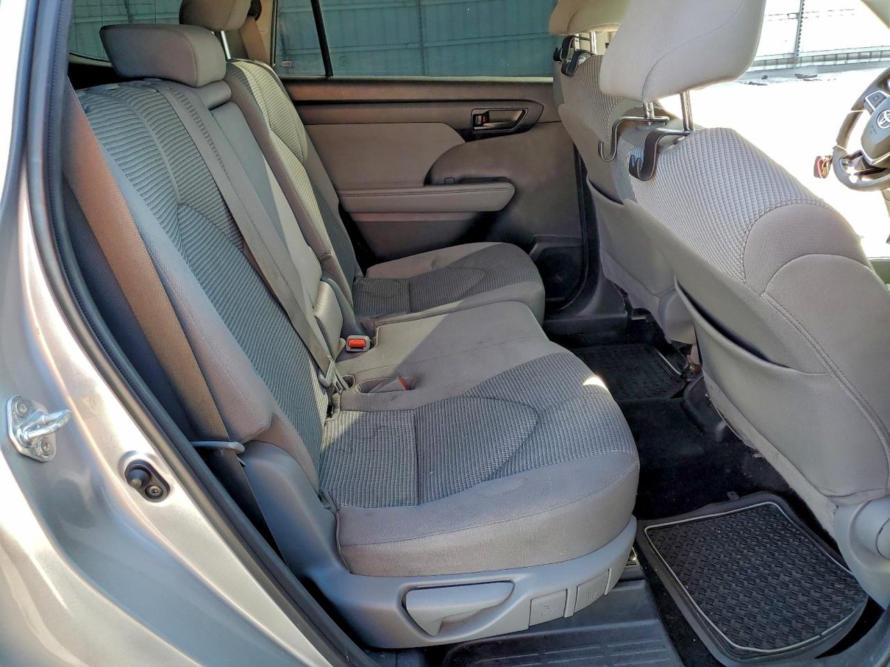 2021 TOYOTA HIGHLANDER L photo 11