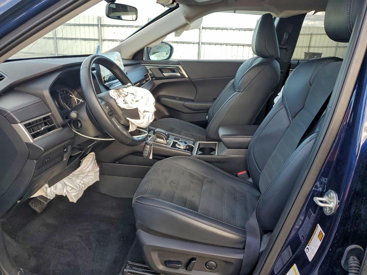2024 MITSUBISHI OUTLANDER SE photo 7
