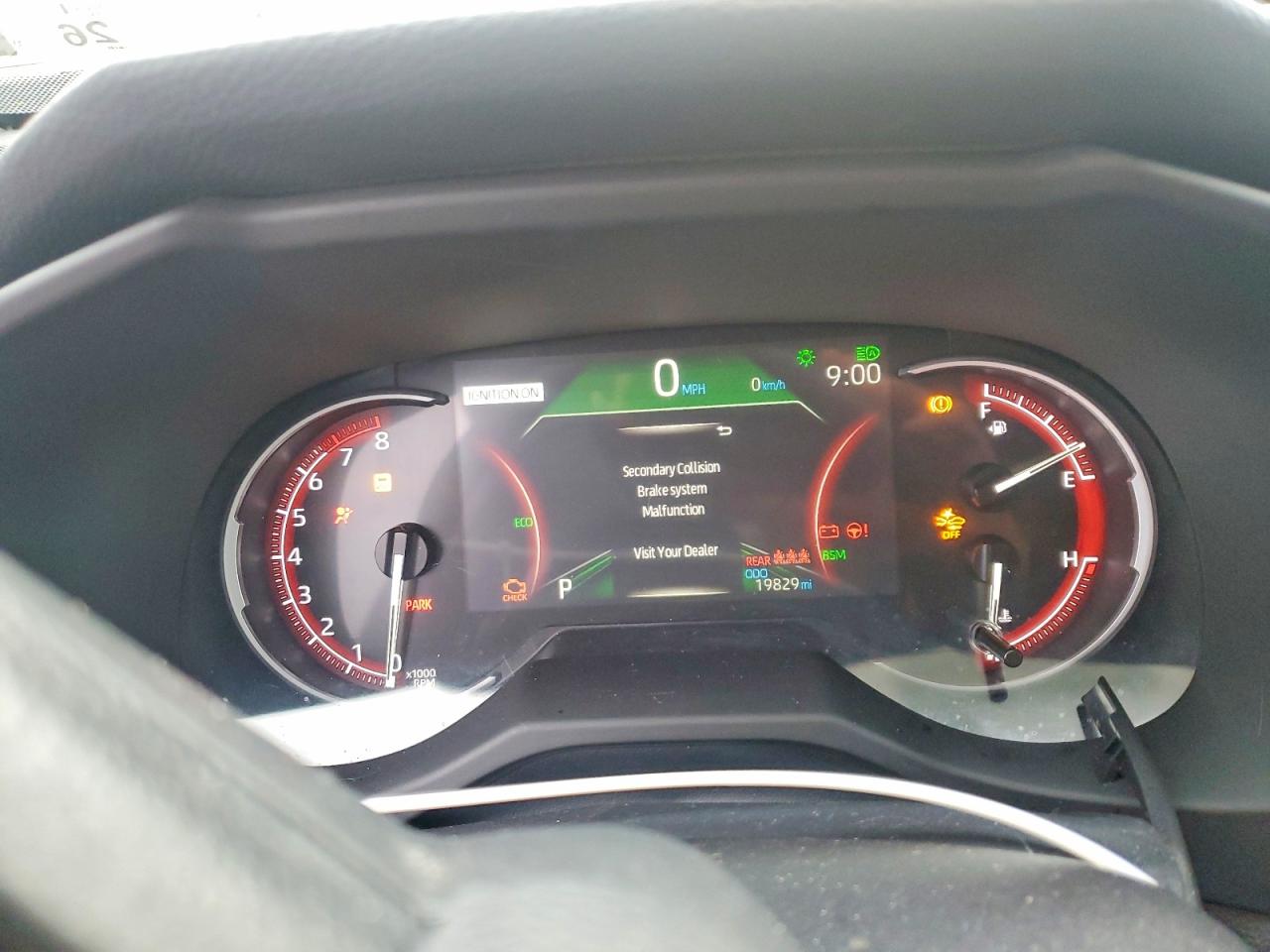 2025 TOYOTA RAV4 XLE photo 8