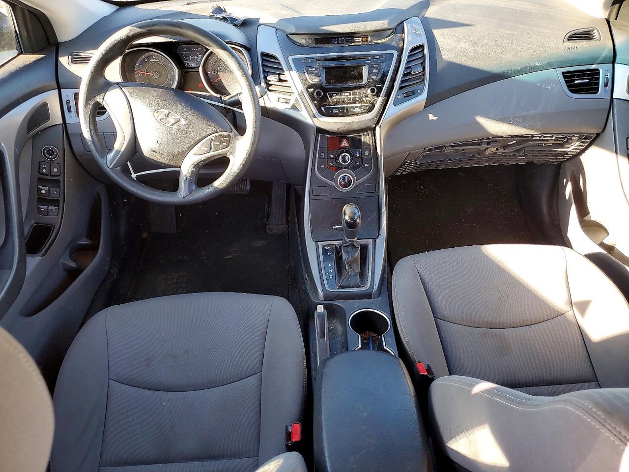 2015 HYUNDAI ELANTRA SE photo 8