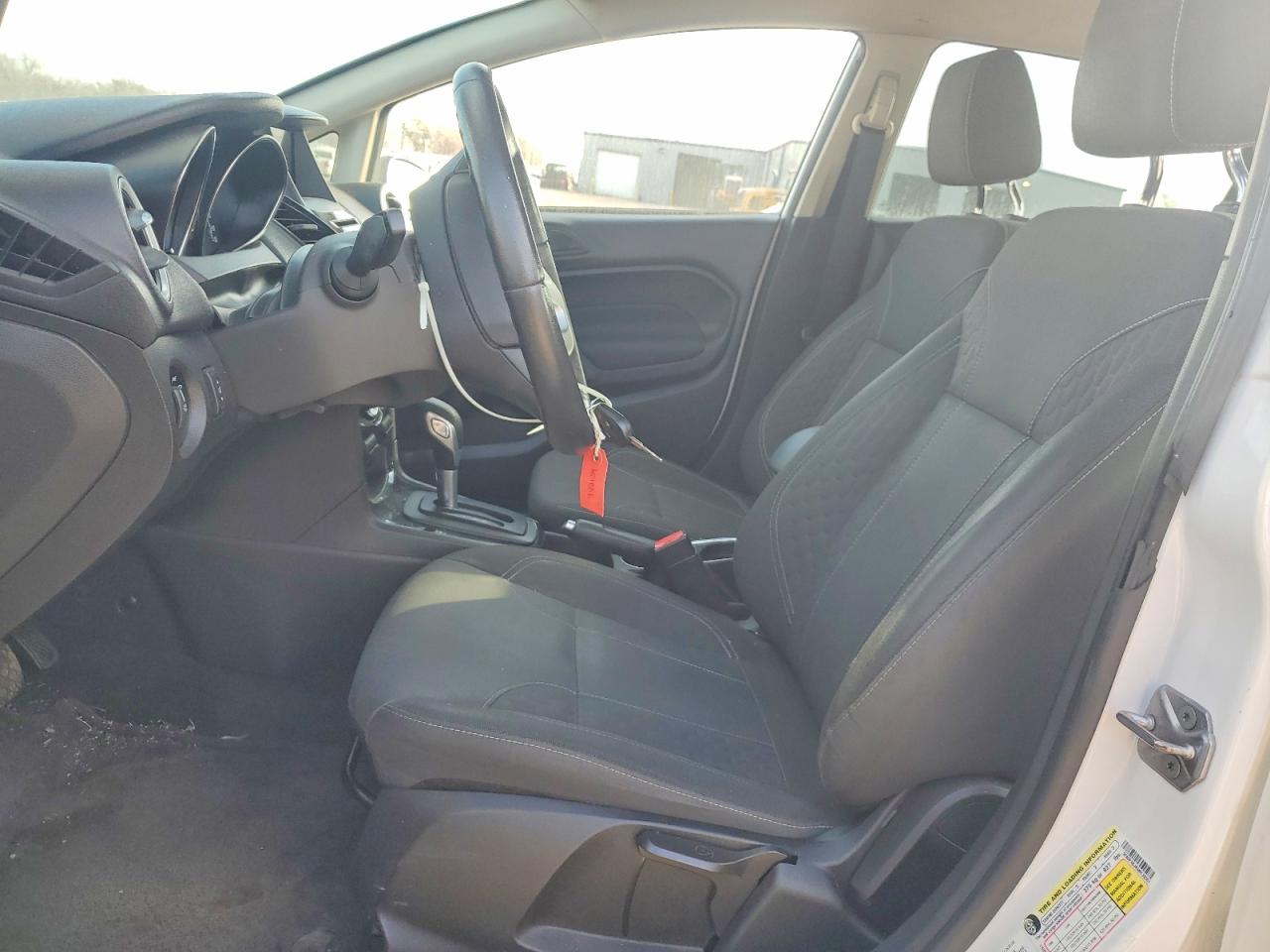 2016 FORD FIESTA SE photo 7