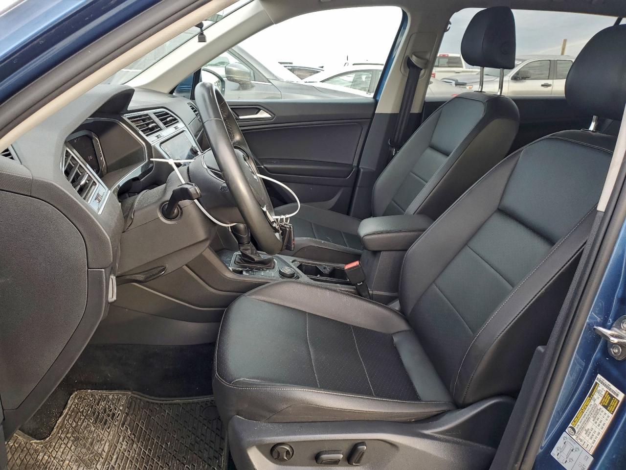 2020 VOLKSWAGEN TIGUAN SE photo 7