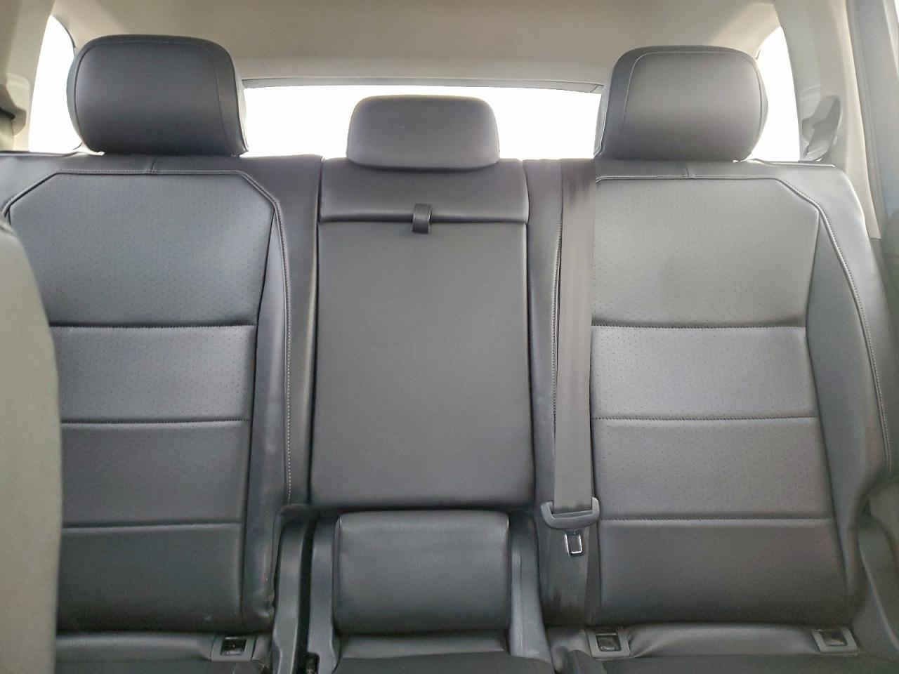2020 VOLKSWAGEN TIGUAN SE photo 10
