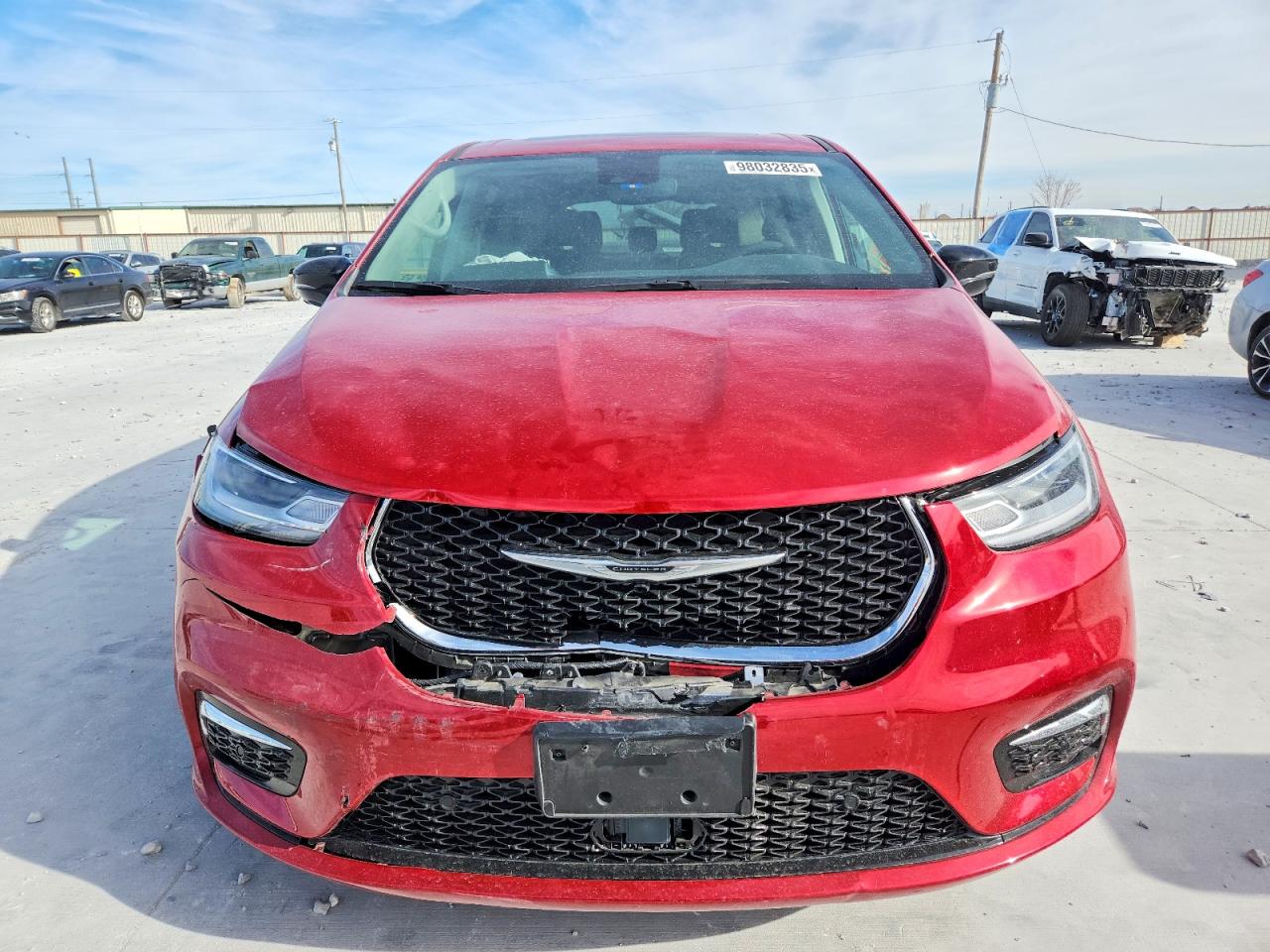 2024 CHRYSLER PACIFICA TOURING L photo 5