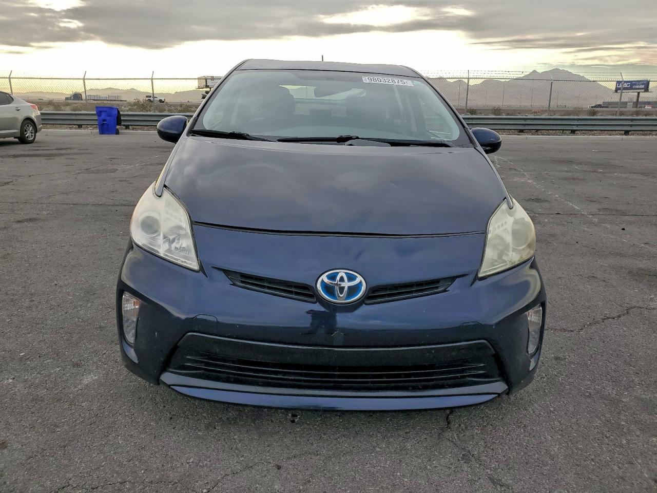 2013 TOYOTA PRIUS photo 5