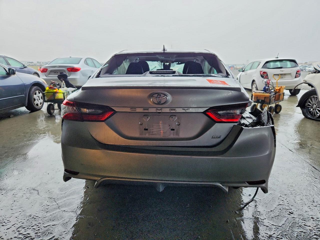 2022 TOYOTA CAMRY SE photo 6