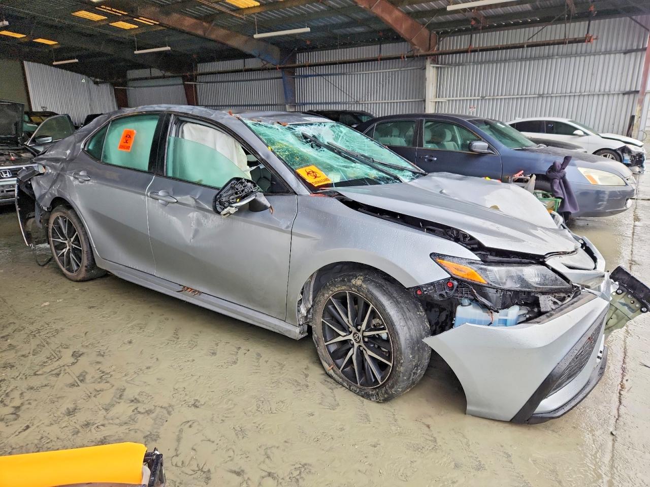 2022 TOYOTA CAMRY SE photo 4