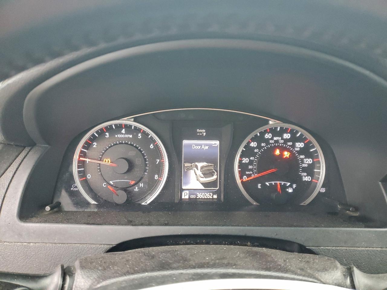 2016 TOYOTA CAMRY SE photo 17