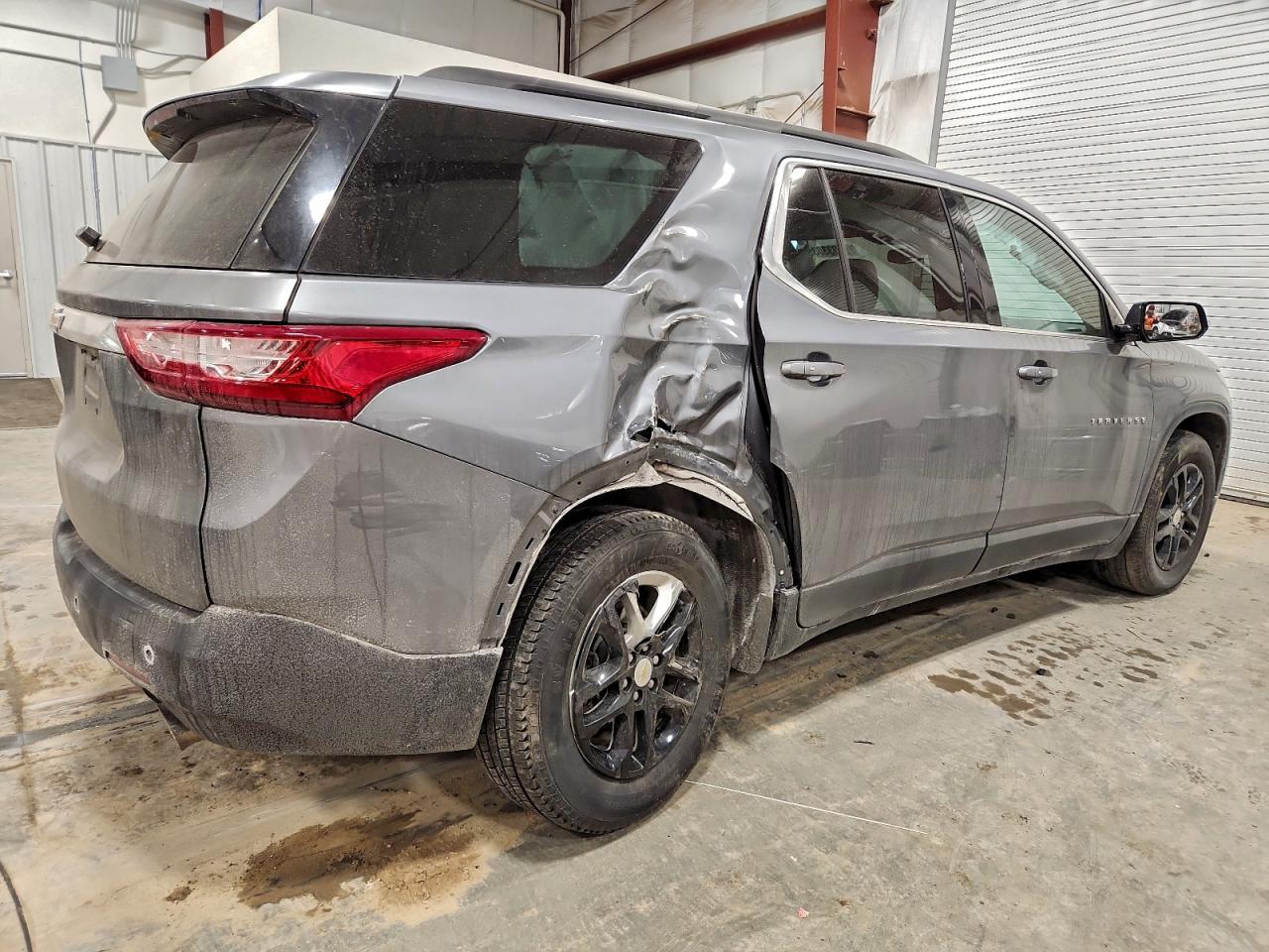 2019 CHEVROLET TRAVERSE LT photo 3