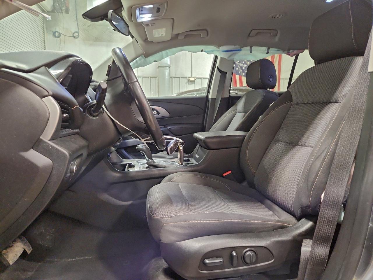 2019 CHEVROLET TRAVERSE LT photo 7