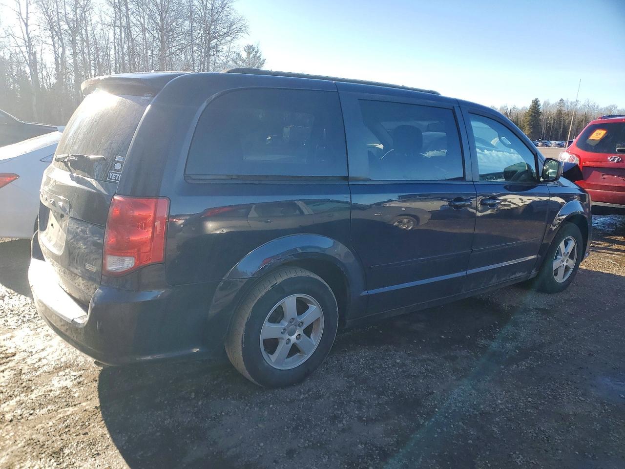 2012 DODGE GRAND CARAVAN SE photo 3
