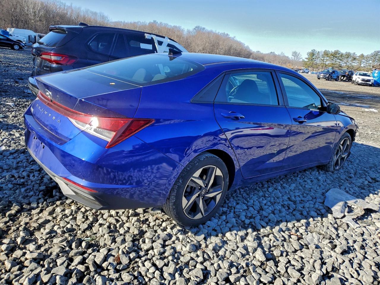 2023 HYUNDAI ELANTRA SEL photo 3