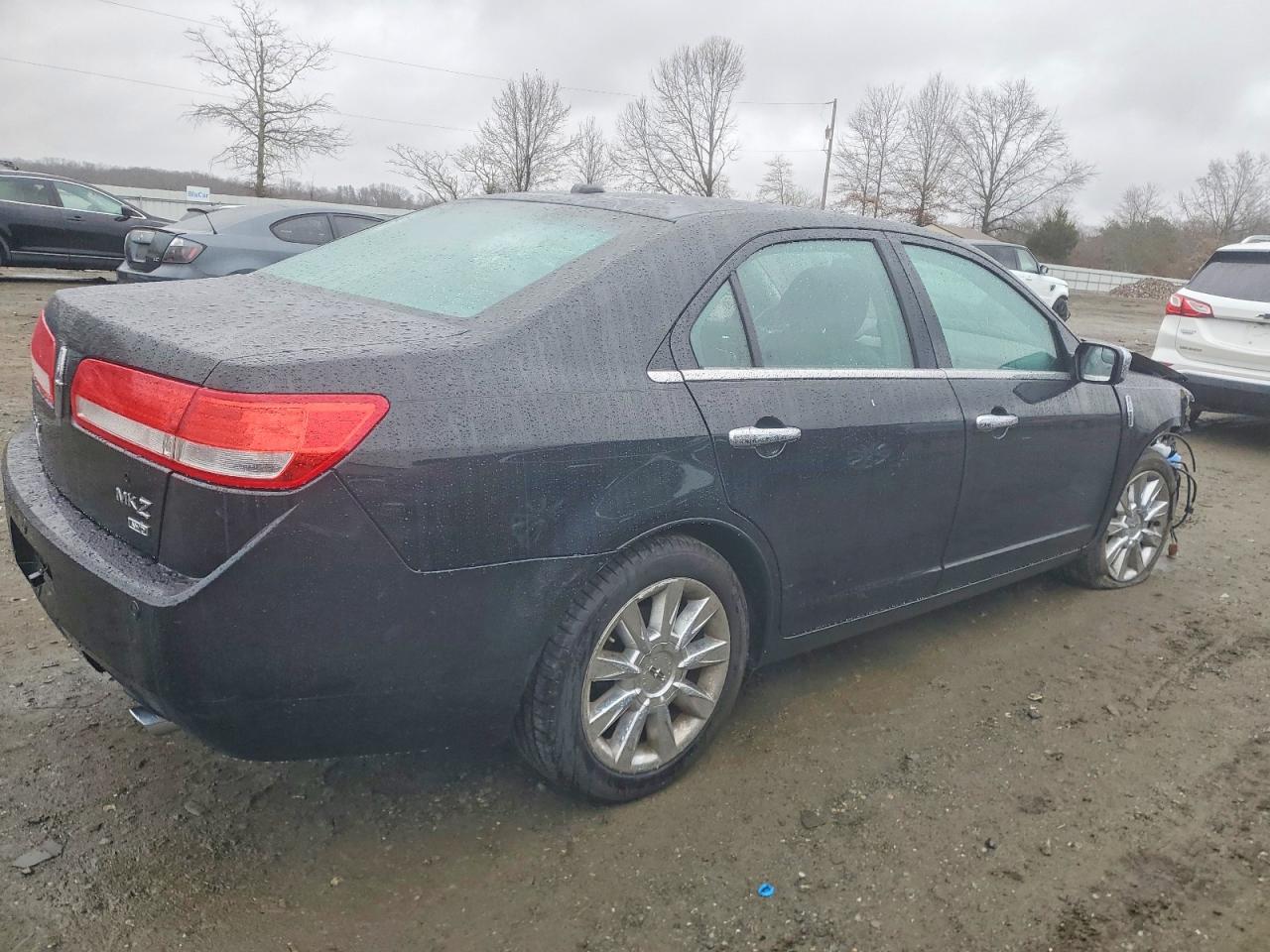 2011 LINCOLN MKZ photo 3